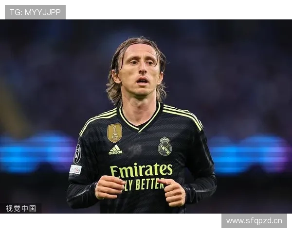 卡马文加与贝林厄姆：防守型与进攻型中场的分野解析