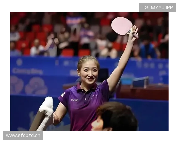 刘诗雯真是离开赛场后秒变吃货大魔王，不用发球还猛刷外卖记录